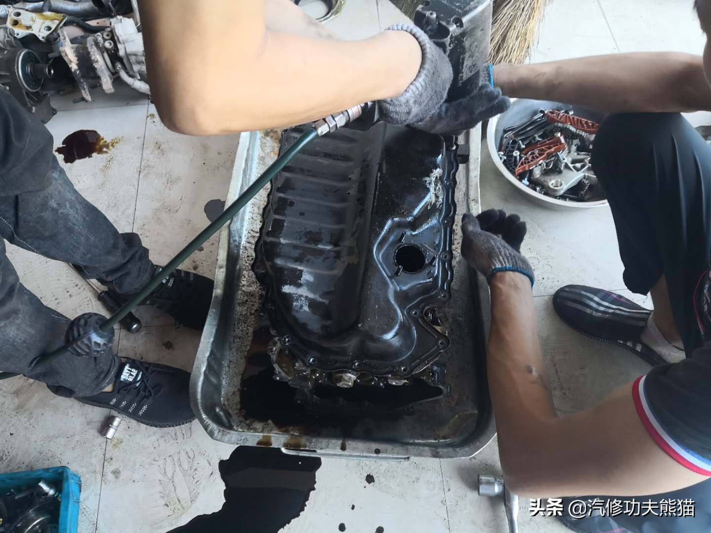 2017款途观丝绸之路1.8t烧机油吗,途观2015款1.8t四驱豪华版烧机油