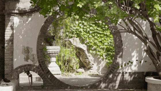 丈夫送的上亿家产，她一分不留，全捐给了故宫