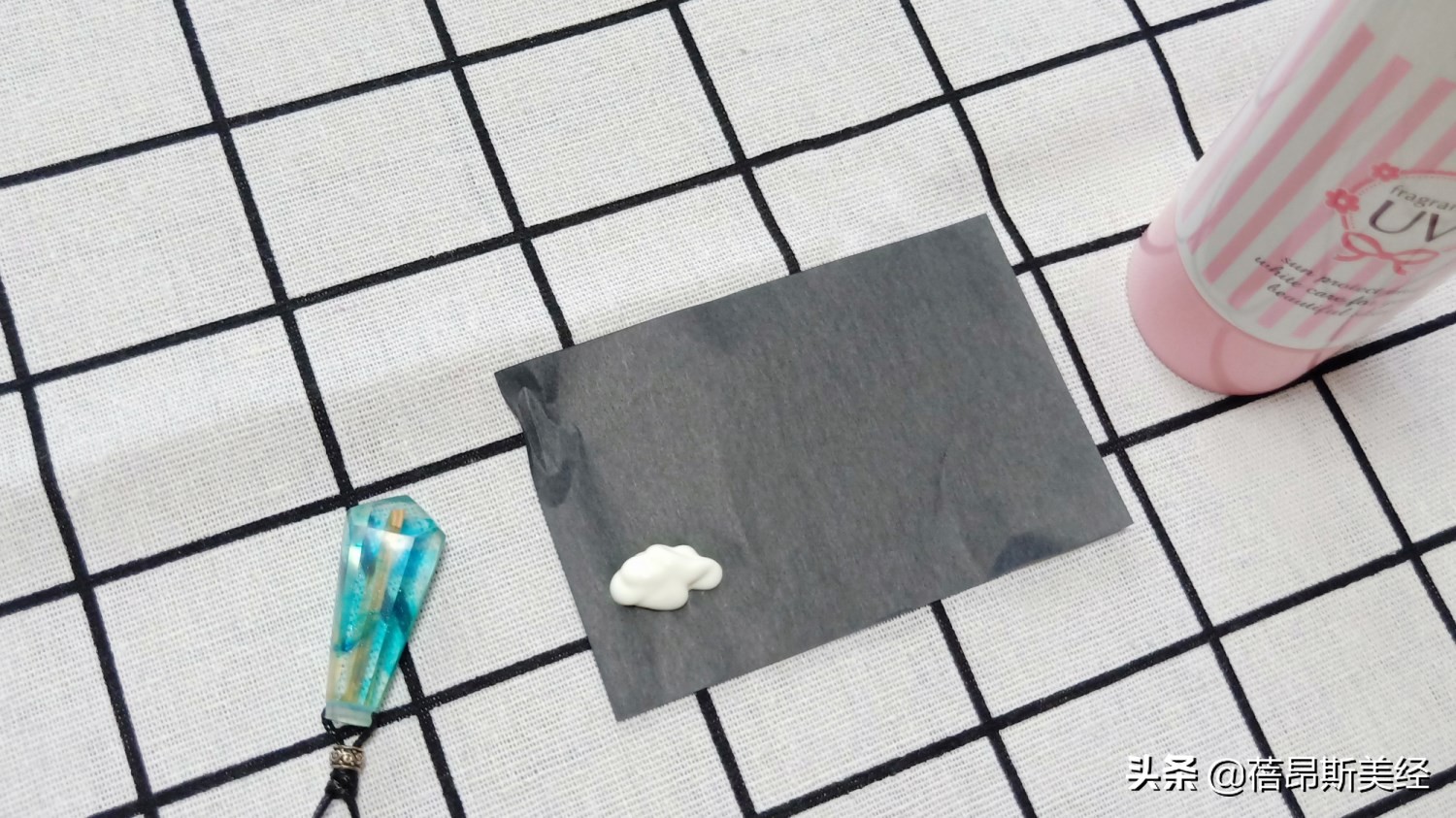 娜丽丝粉色膏体,娜丽丝防晒粉色防水吗