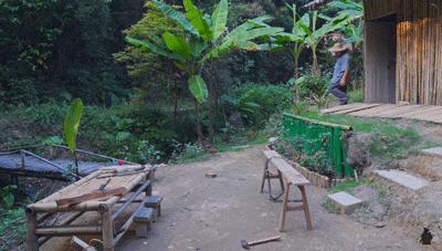 中国老爷爷给孙子做的神奇玩具,老外看中国爷爷给孙子做玩具