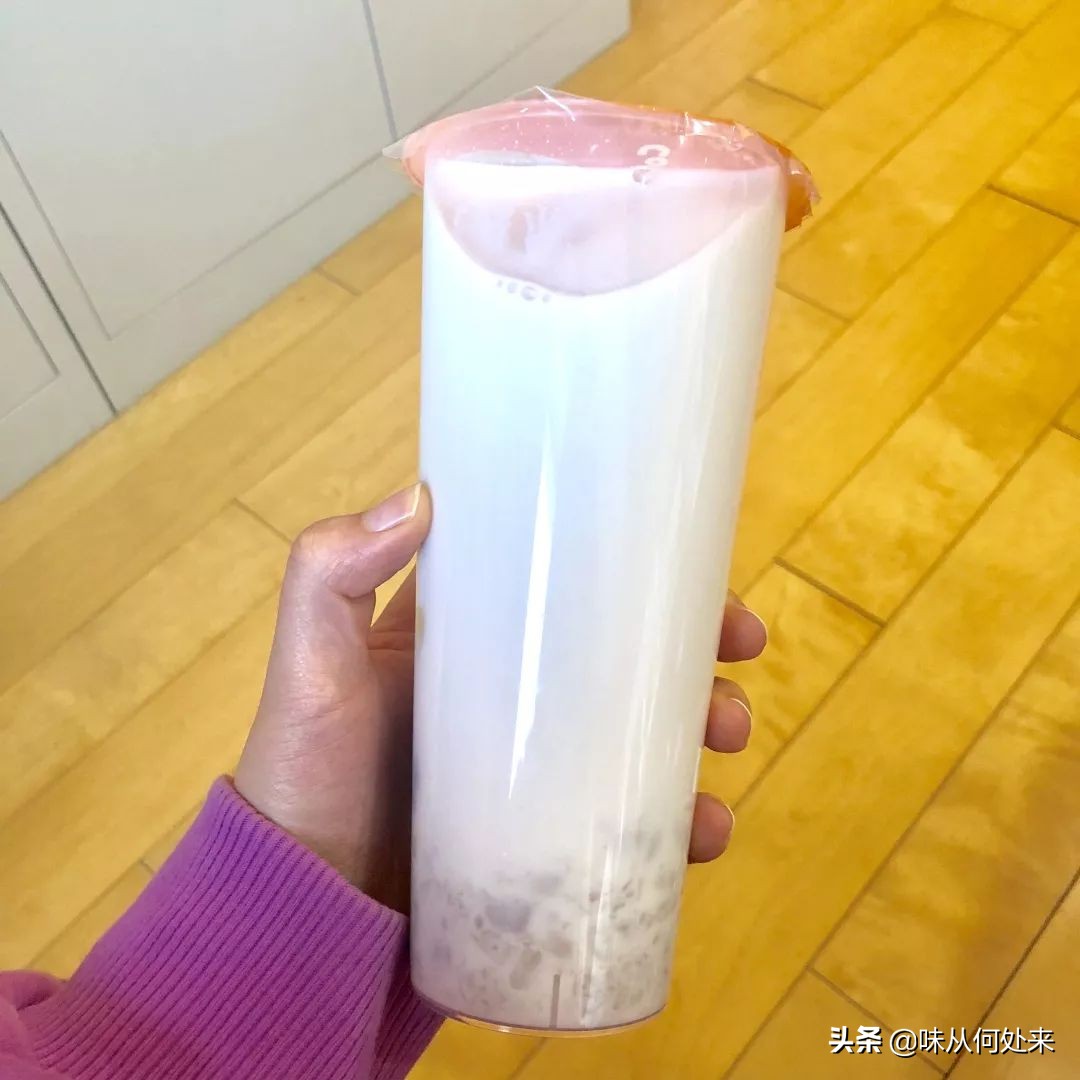 奶茶灰和奶茶色有什么区别,奶茶色和奶茶棕色是一个颜色吗