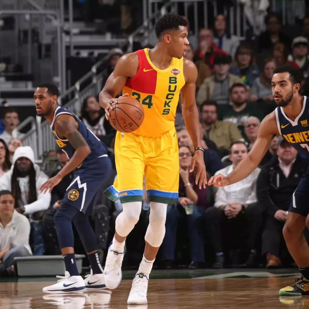 雄鹿这赛季一共穿过哪些球衣,雄鹿队的新赛季球衣