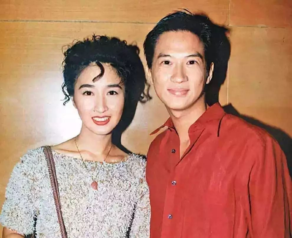 那些让人沉默又泪崩的爱情故事,那些催人泪下的爱情故事