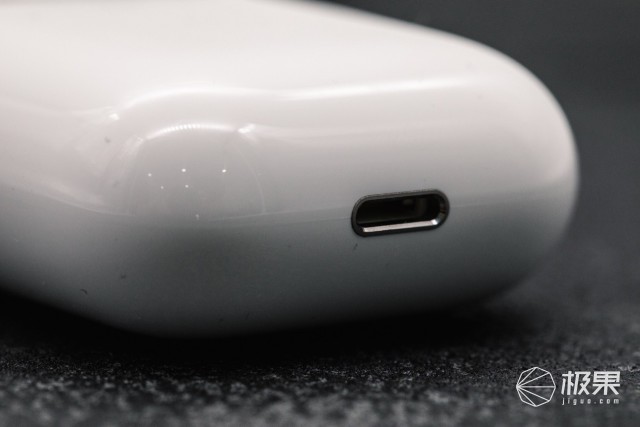 AirPods2代到手了，怎么才能让人看出来是新款？