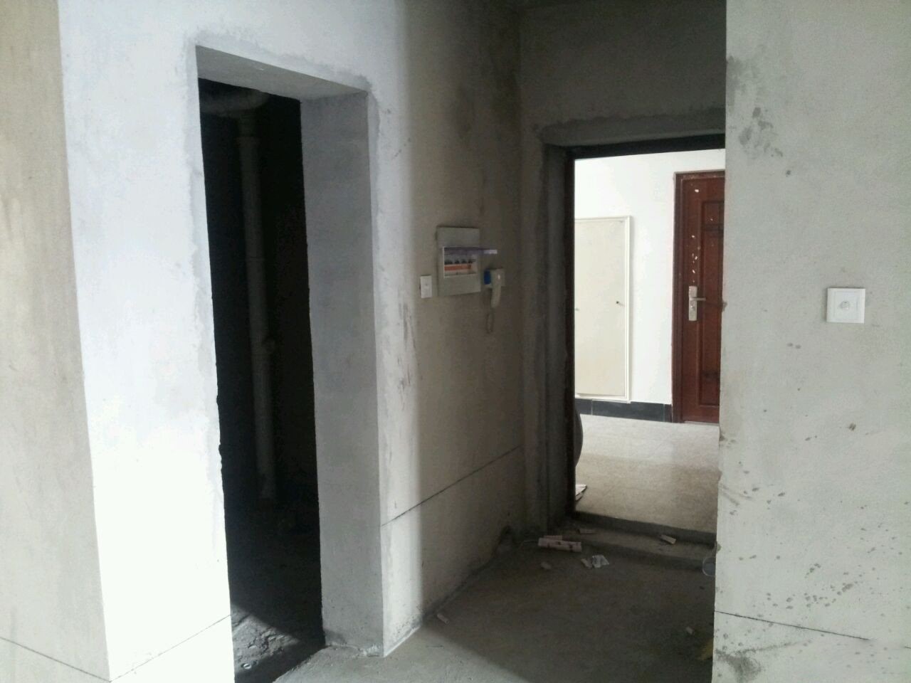 为什么不要买中间户凸出的,买中间户好还是西户好