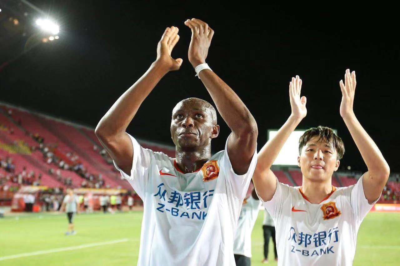 11连宣后，武汉仍有新人来投，黄紫昌姆比亚已在树上