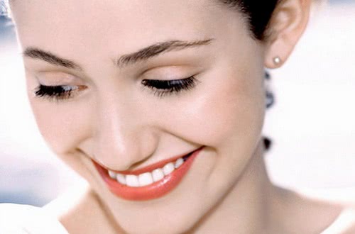 牙垢牙黄很难看,牙黄真难看怎么改善一下