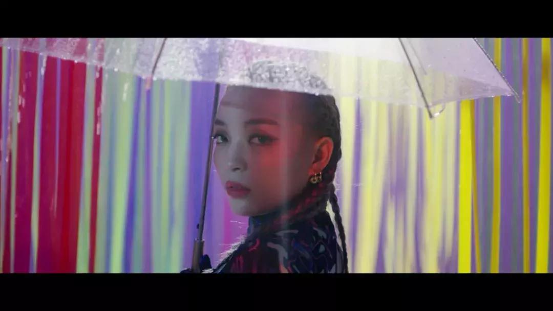 vava毛衍七签约华纳,vava毛衍七出道时间