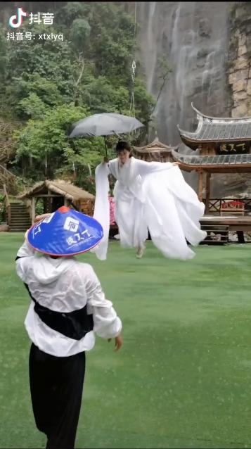 做直播卖鞋子月入过万,直播卖鞋一个月赚几十万是真的吗