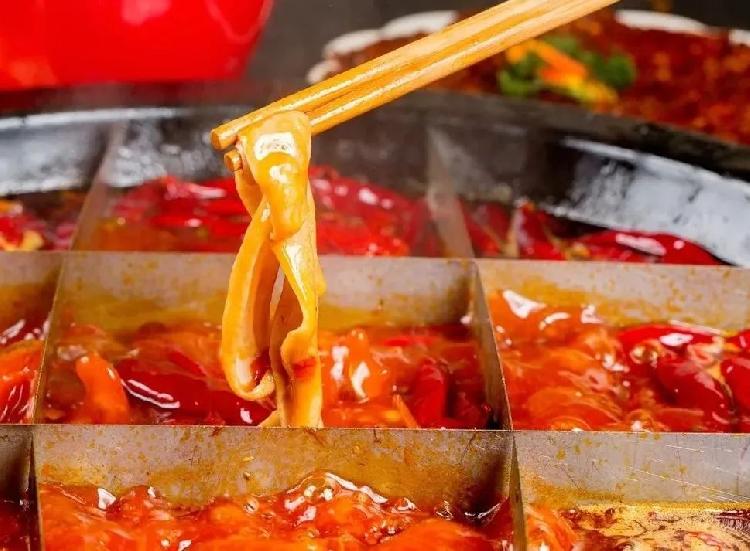 「两江“双晒”」力杨水上漂、大竹林焖烧鸡、翠云水煮鱼…两江新区“宝藏”美食推荐