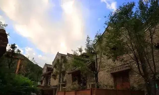 红崖谷温泉度假村门票多少钱,白鹿温泉加红崖谷门票