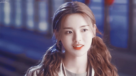 最新杨超越与赖美云,赖美云杨超越身高差