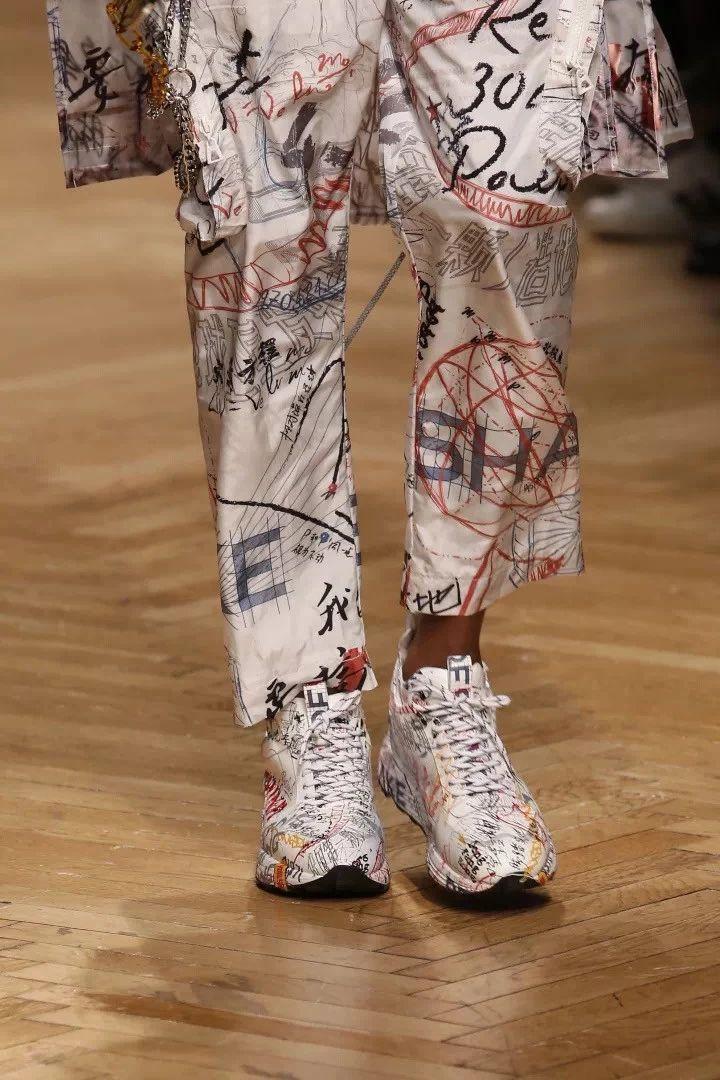 时尚潮牌马克华菲清仓,马克华菲多元艺术潮牌