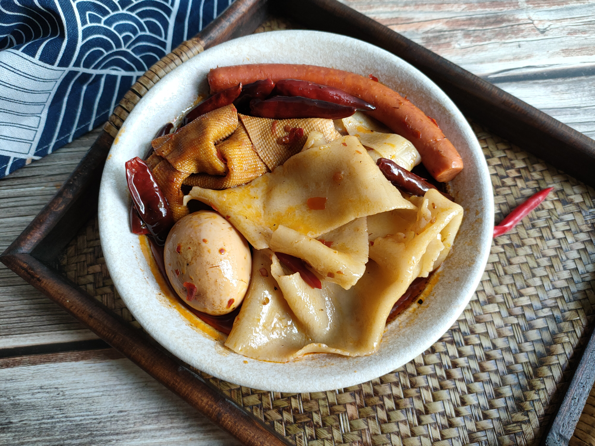 牛肉板面的正宗做法汤汁,牛肉板面好吃的家常做法