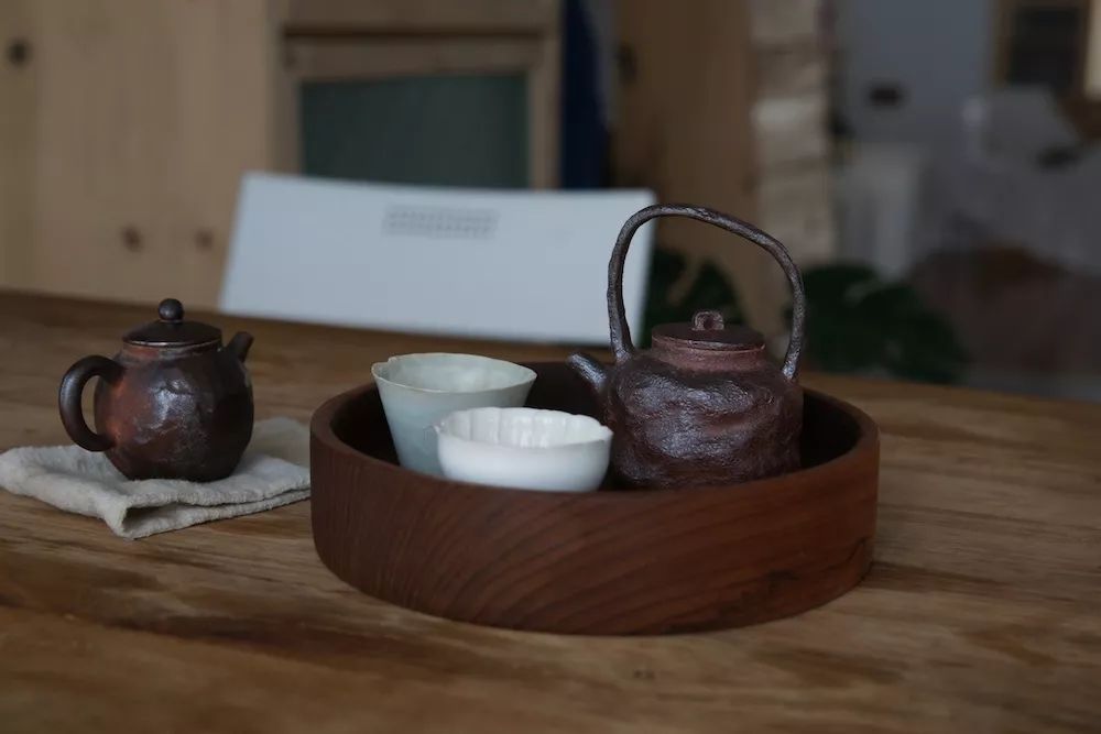 用水泥砌橱柜,用粘土捏一个好看的柜子