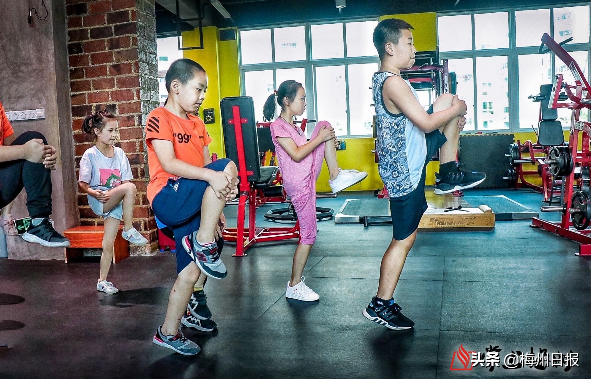 梅州市少儿舞蹈练习日常,琴棋书画儿童活动