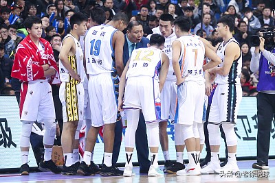 篮球少年的奇幻漂流——他们仨经历了CBA和NBL两个联赛的全明星