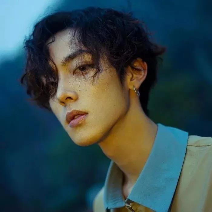 超丧成熟稳重的头像男,丧到极致的男生头像真人