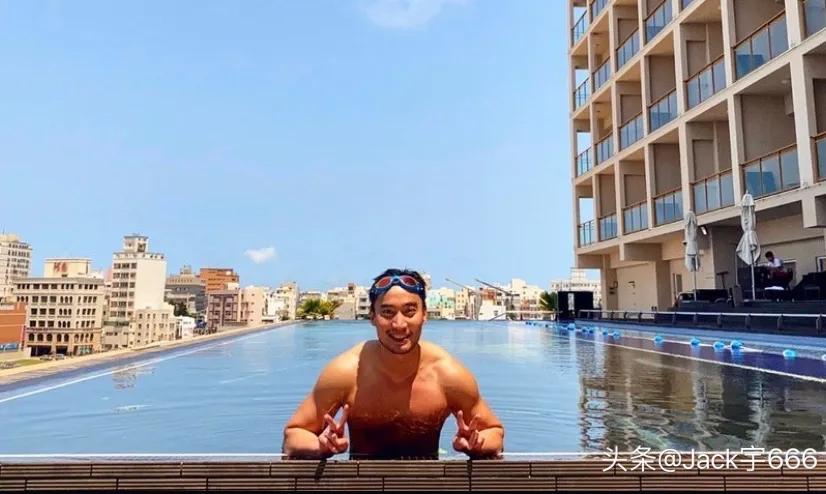 钟欣潼前夫赖弘国现状,钟欣潼和老公最新现状