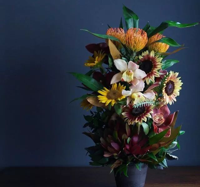 日式花艺作品,日本花店装修风格效果图