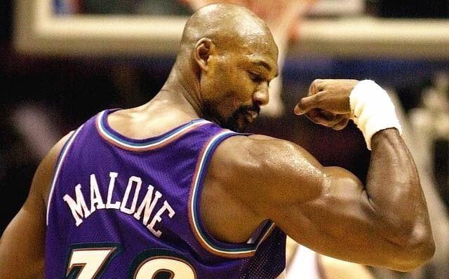 卡尔马龙和加内特谁的地位高,理性讨论谁的历史地位更高