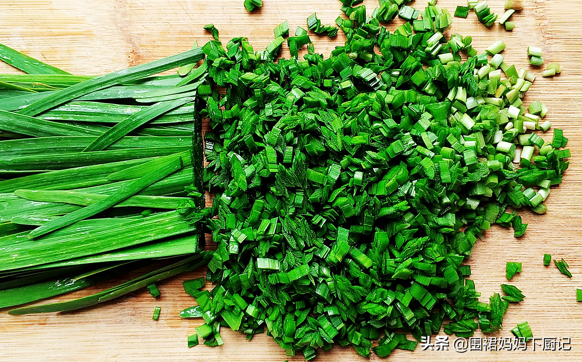 水煎包子怎么煎才酥脆好吃,水煎包的包子做出来为什么皮很硬