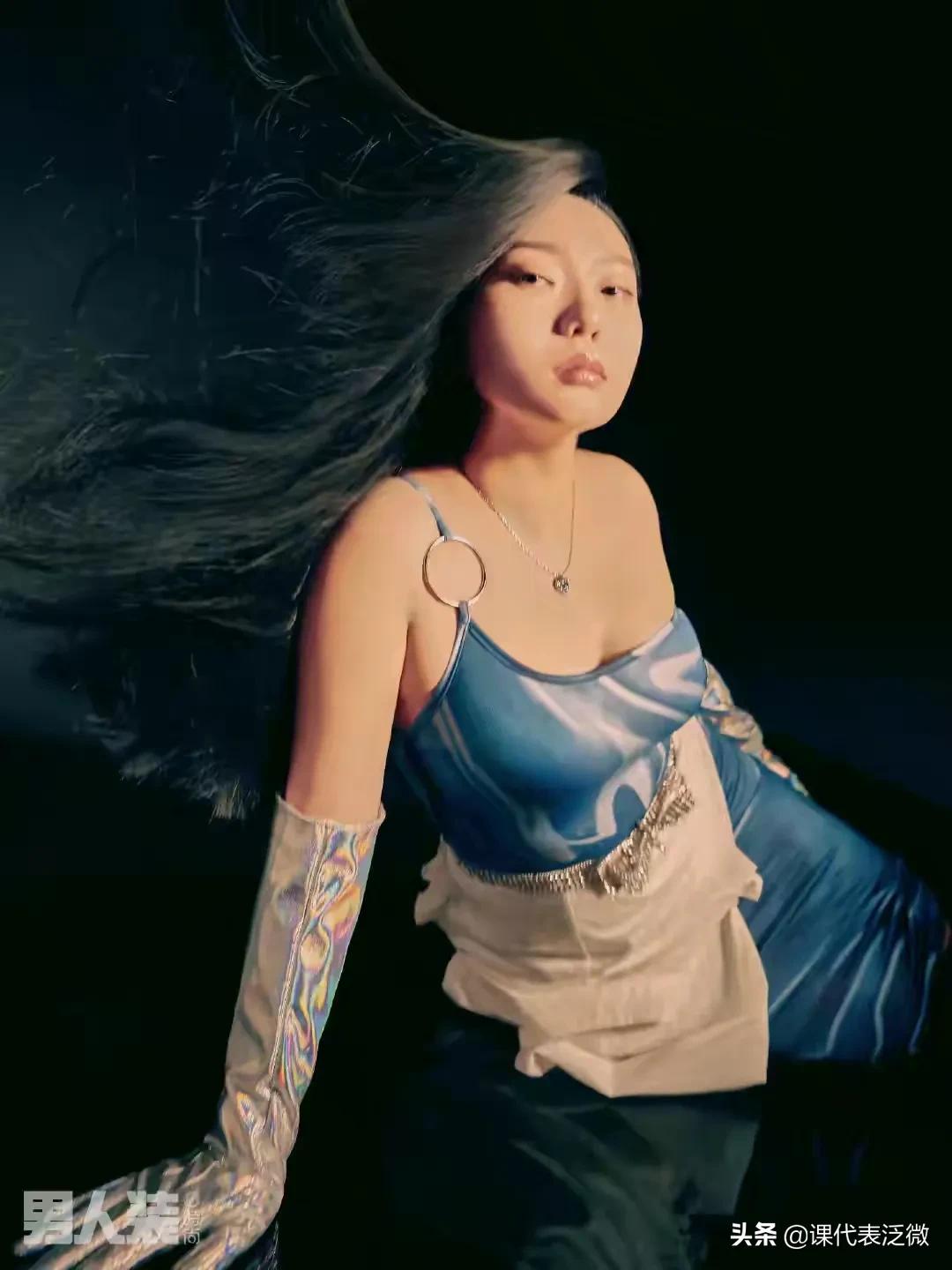 赵丽颖男人装杂志霸气写真,赵丽颖男人装霸气写真