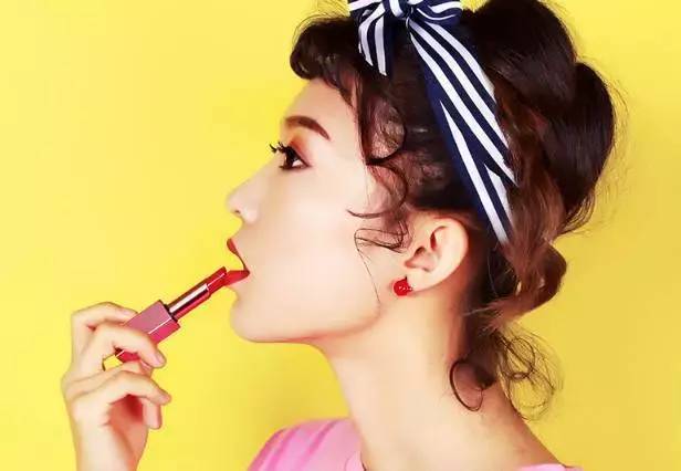 美妆秘籍不同唇形的唇妆技巧,唇妆卸不干净会怎么样