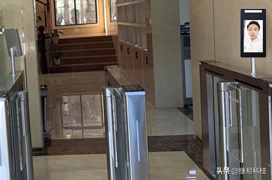 指纹考勤机和人脸考勤机对比,智能人脸考勤