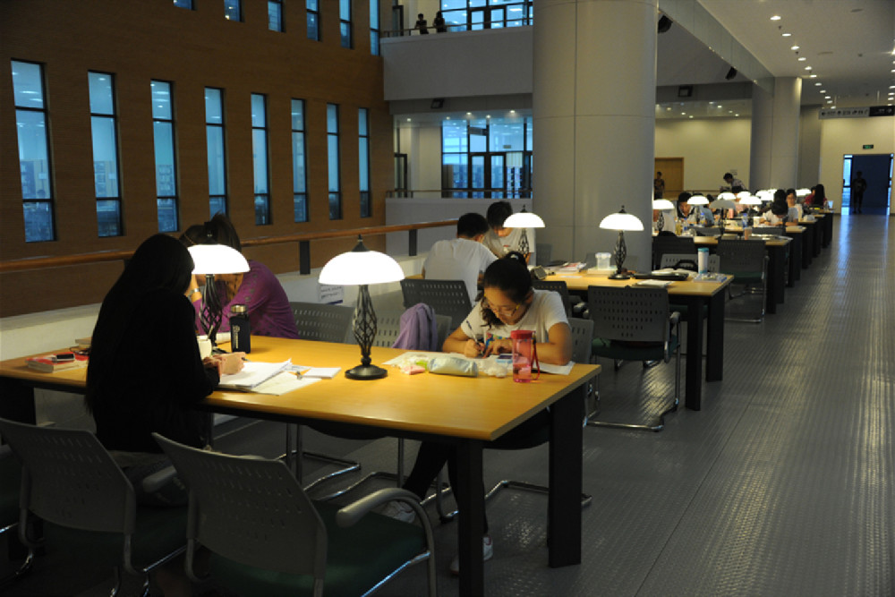 曹晓洁考的哪个学校,最牛专科生曹晓洁