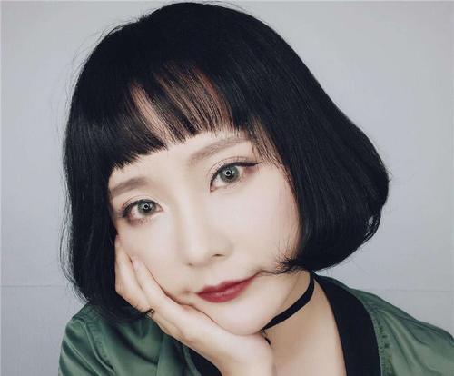 发际线高刘海怎么拯救,发际线高的拯救发型