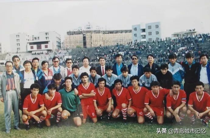 青岛足球风云30载,青岛足球赛青岛海牛
