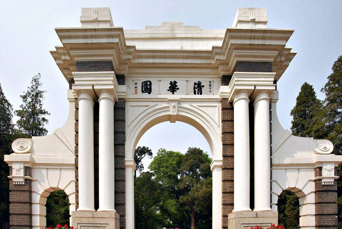 高晓松对蓝翔技校评价,高晓松跟蓝翔有什么区别