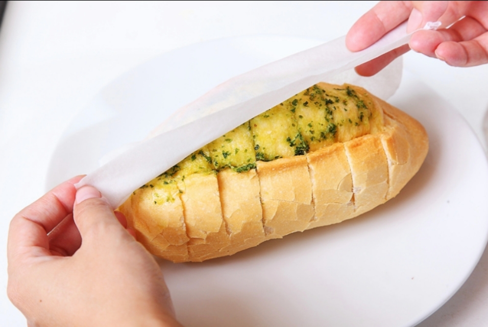 新出炉的面包怎么保存,买的面包第二天吃怎么保存