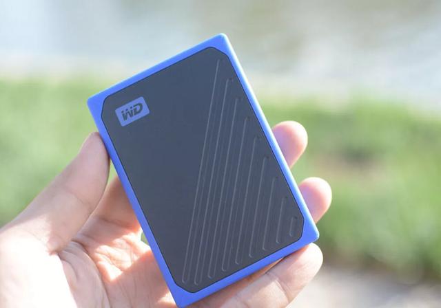 西部数据mypassportssd速度,西部数据mypassport是固态硬盘吗