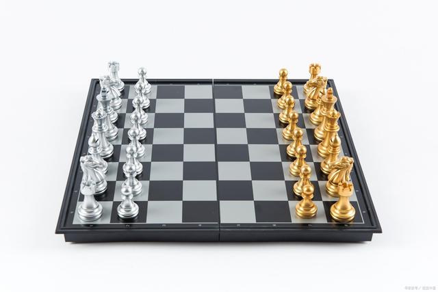 这样叠面巾纸竟然比珠穆朗玛峰都高？让你见识一下n次幂的力量