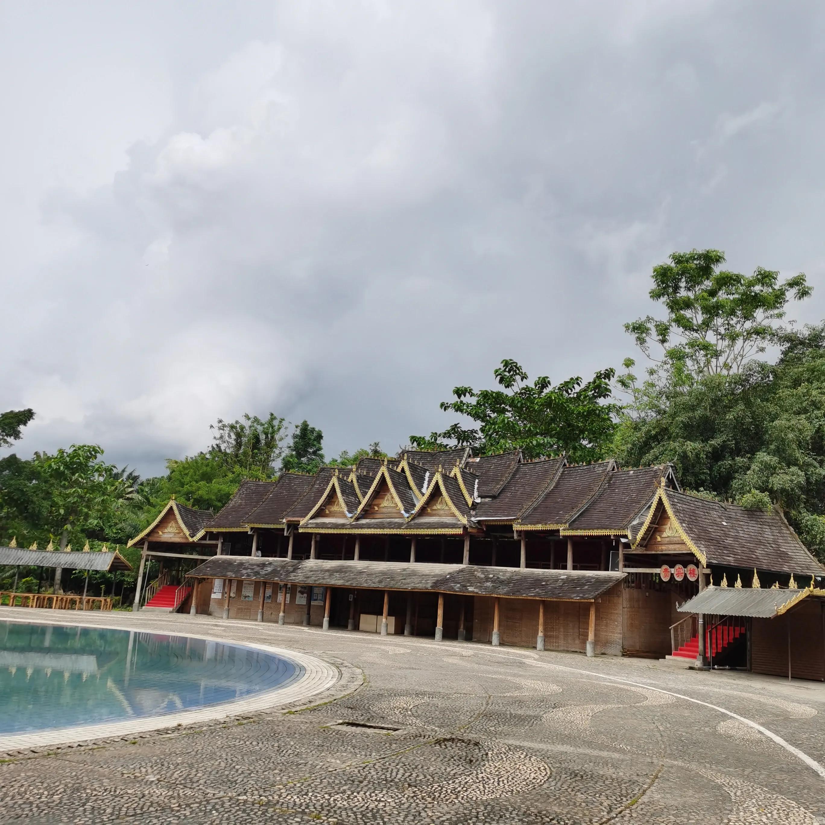 西双版纳曼远村游,西双版纳自由行一天攻略傣族园