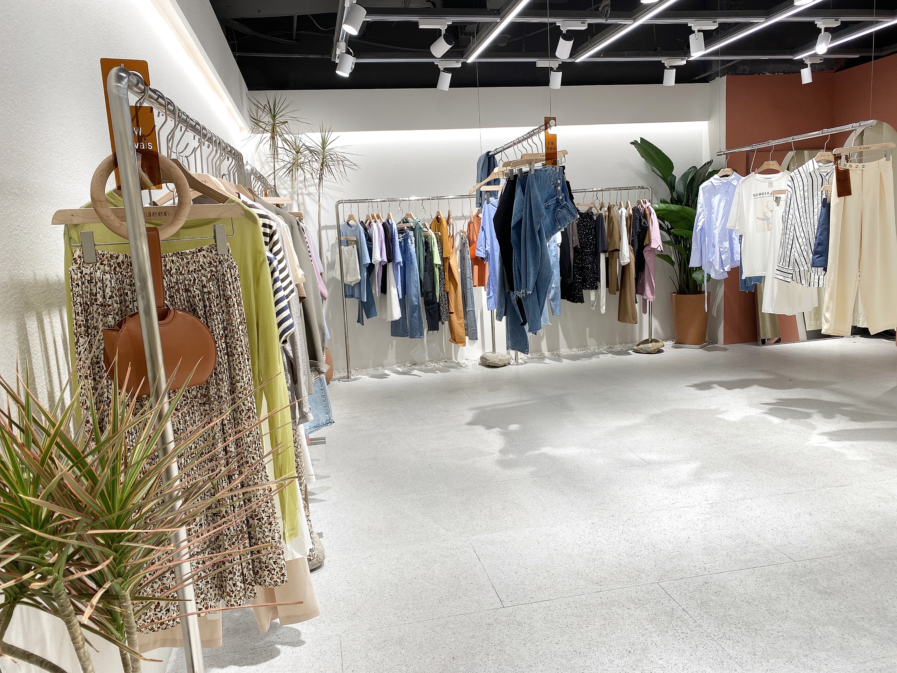 福州中亭街服装店推荐,福州中亭街服装批发开业了吗