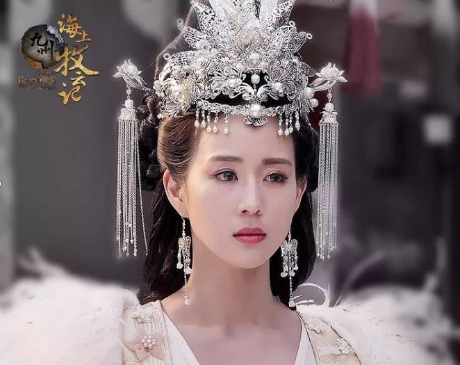 刘诗诗迪丽热巴唐嫣杨幂,杨幂刘诗诗唐嫣迪丽热巴四人合照