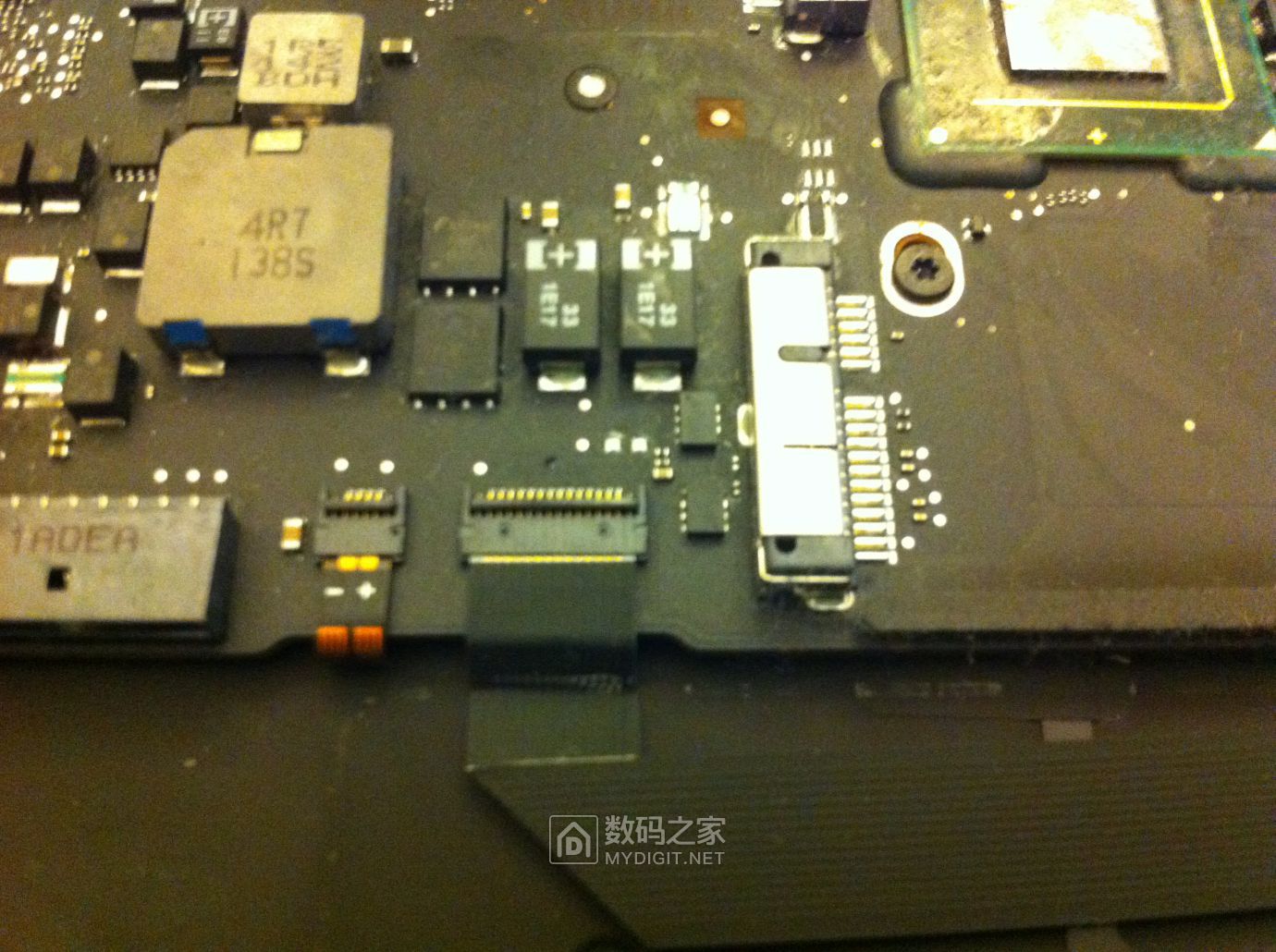 苹果笔记本macbookair7999,苹果笔记本11.6寸macbookaira1370