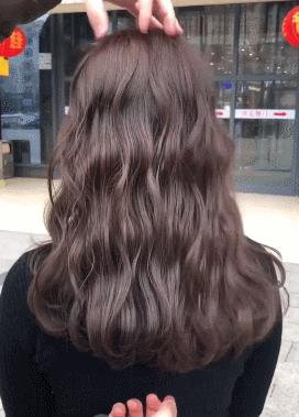 2020年最流行的发型减龄脸大,2020小脸小适合的发型