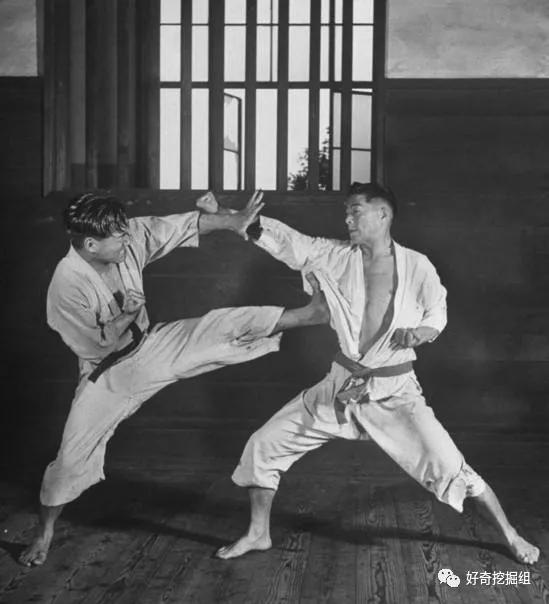 中国传统武术和外国格斗实战,武当传统武术vs散打实战