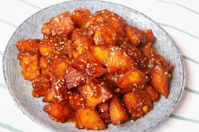 土豆如果不会切怎么更好吃,土豆怎么切丝做着好吃