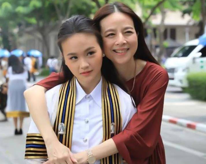 伍伦盼泰国女足,泰国足协女主席伍伦盼