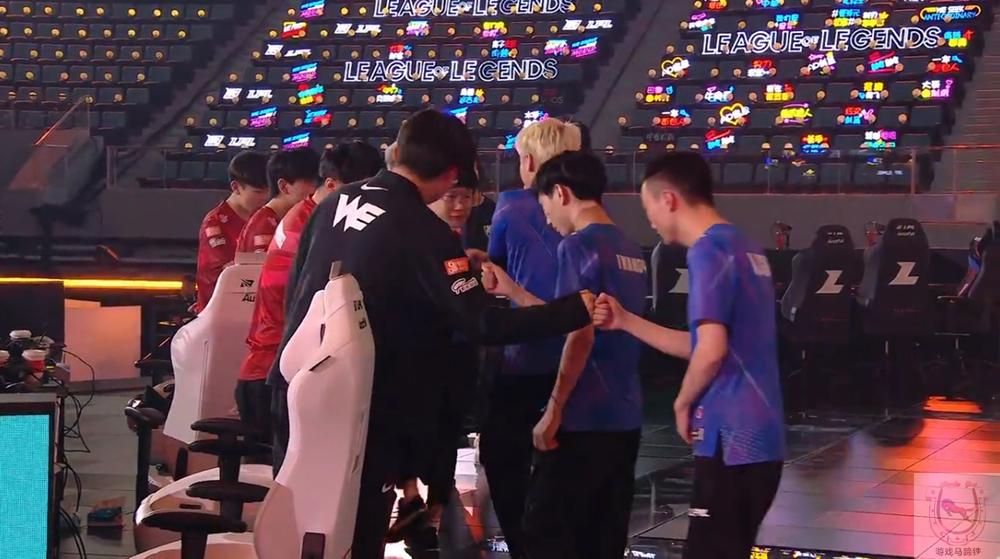 lng打t1离谱操作,lng英雄阵容