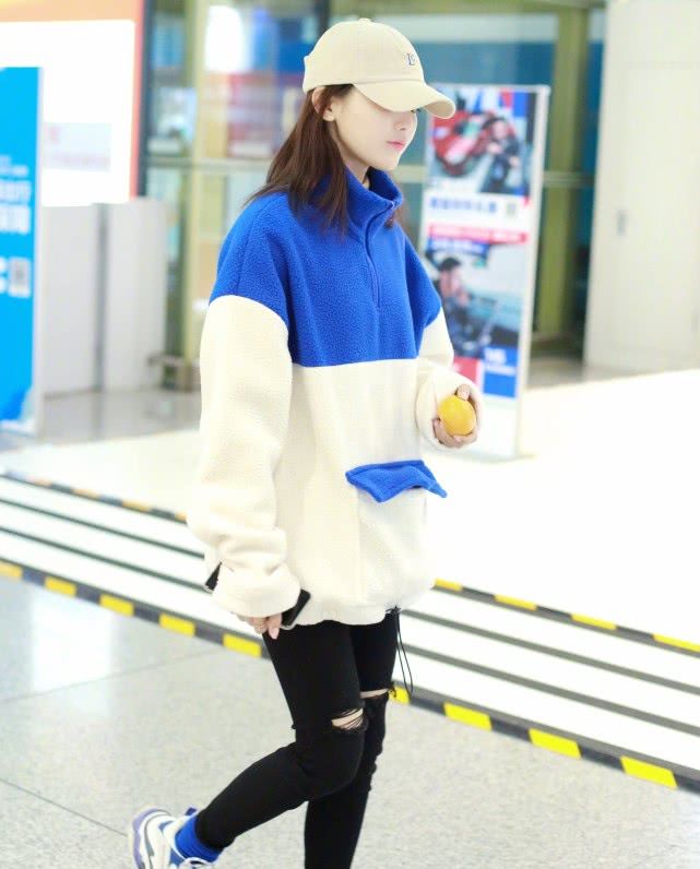 杨超越时尚服装仙气,杨超越可爱风穿搭