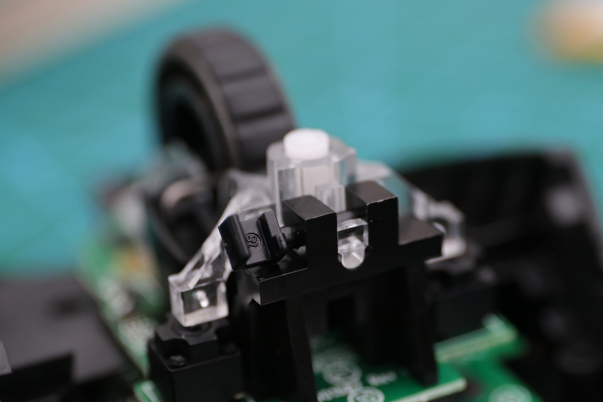 罗技无线游戏鼠标g304和g903,罗技g903鼠标拆卸教程