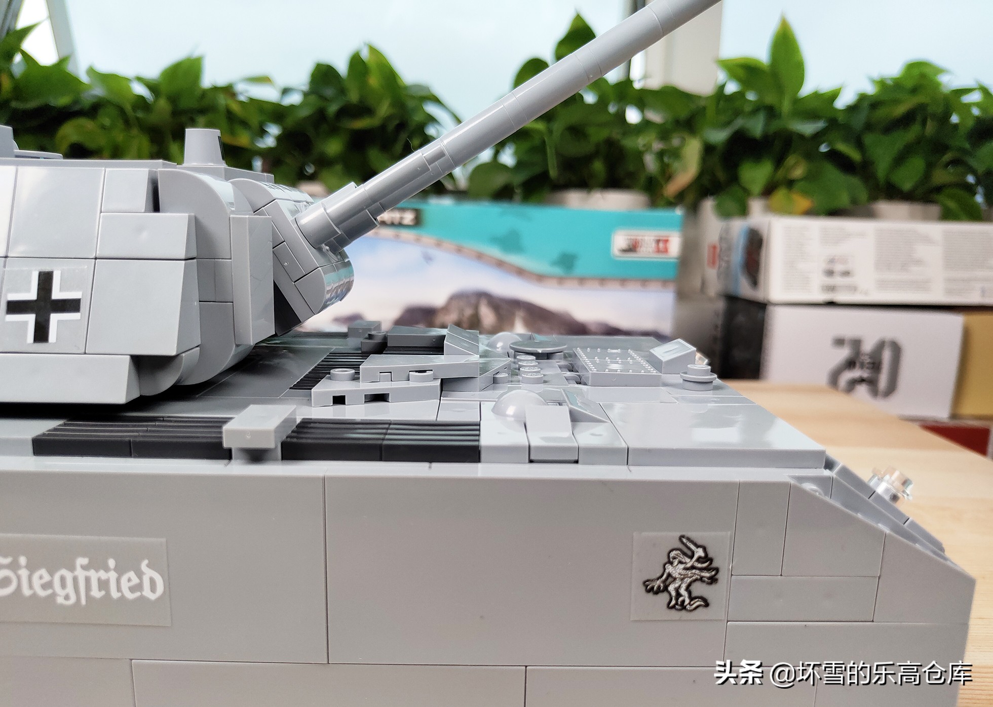 大型99a主战坦克简单乐高积木教程 (怎么用乐高积木拼中国96b主战坦克)