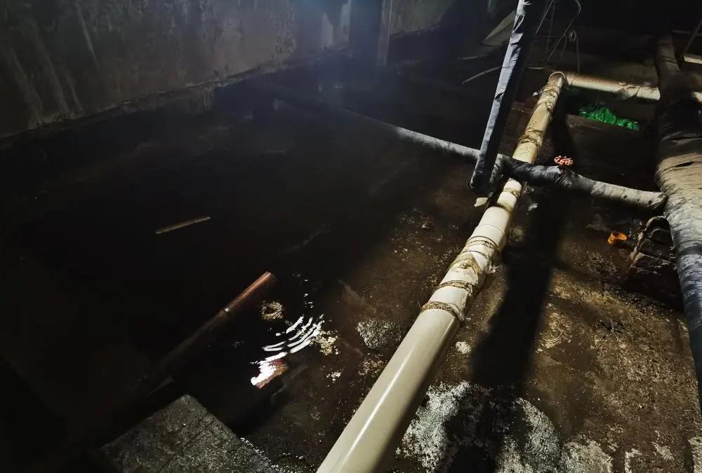 物业重新做防水后漏水了谁负责,小区改造造成漏水谁负责