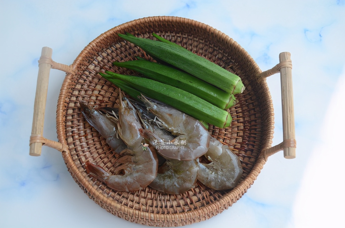 减肥期虾仁食谱,减肥餐虾仁肉松饭放什么酱好吃